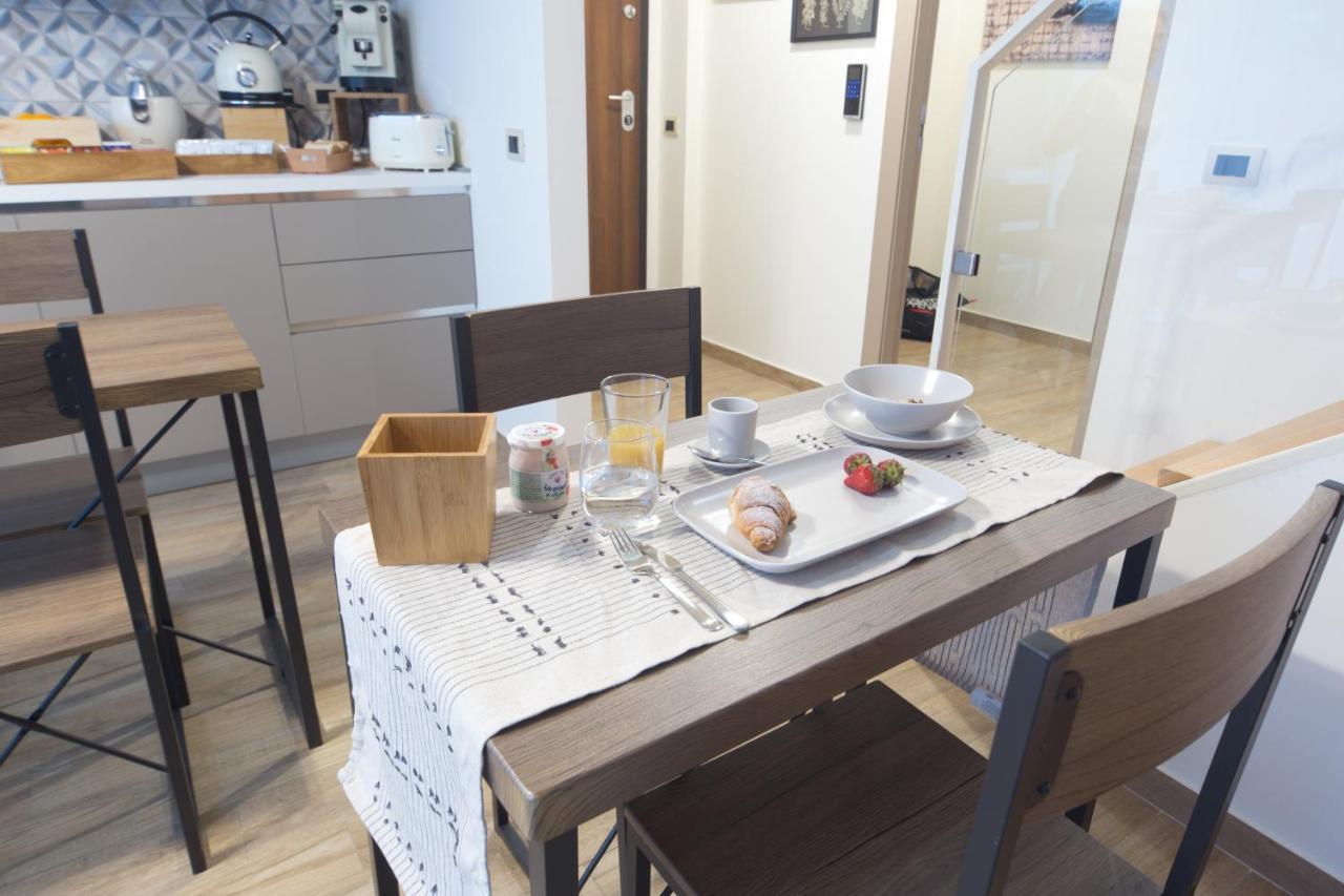 Slow Chic Apartment Beb Policlinico مسينا المظهر الخارجي الصورة